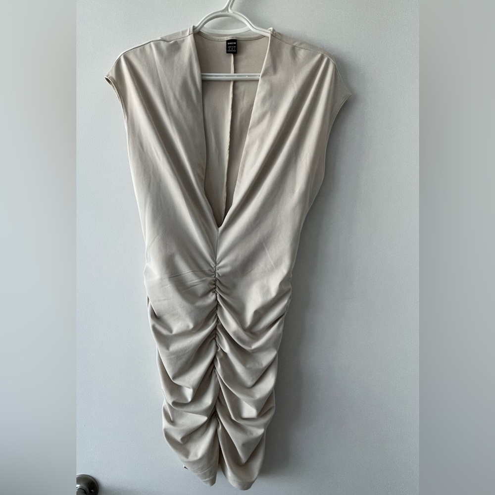 Beige Body Con Plunge Cap Sleeve Dress - size 6